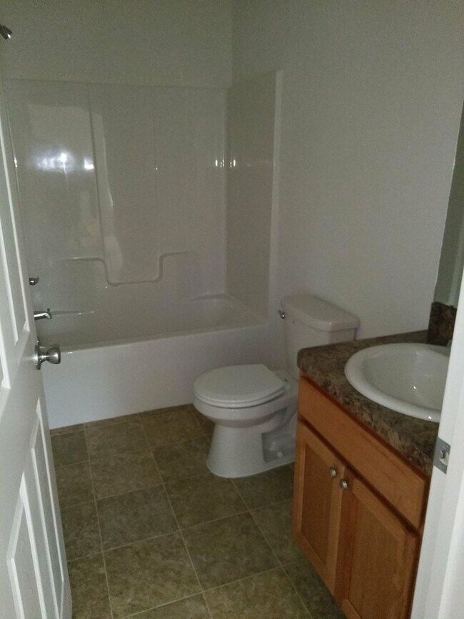 Foto del edificio - Spacious 3-Bedroom Home in Marion Oaks – Modern Comfort & Convenient Location!