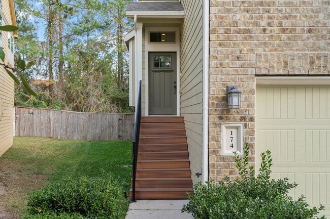 Building Photo - 174 Cheswood Forest Dr