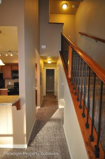 Building Photo - 8739 W Hackamore Dr