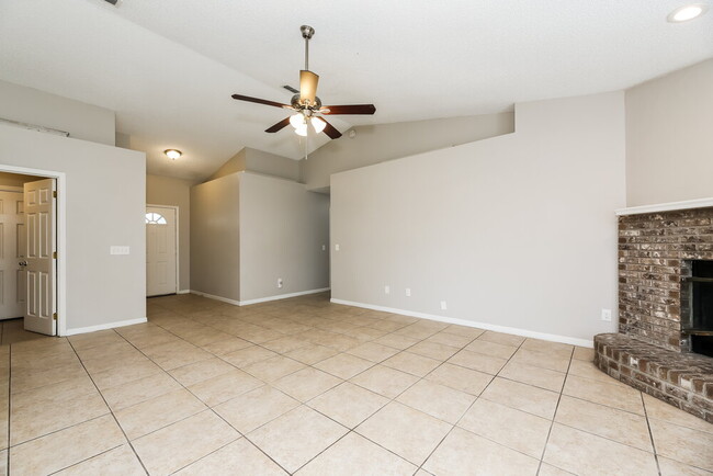 Building Photo - 6698 Lana Ln