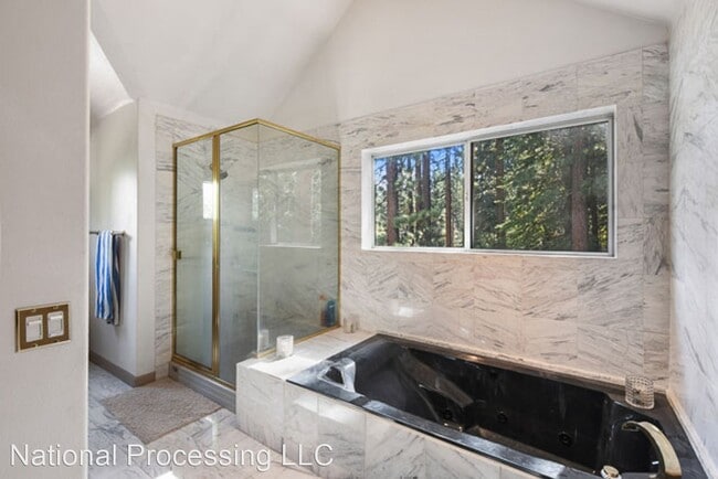 Building Photo - 4 br, 3.5 bath House - 579 Lucille Drive