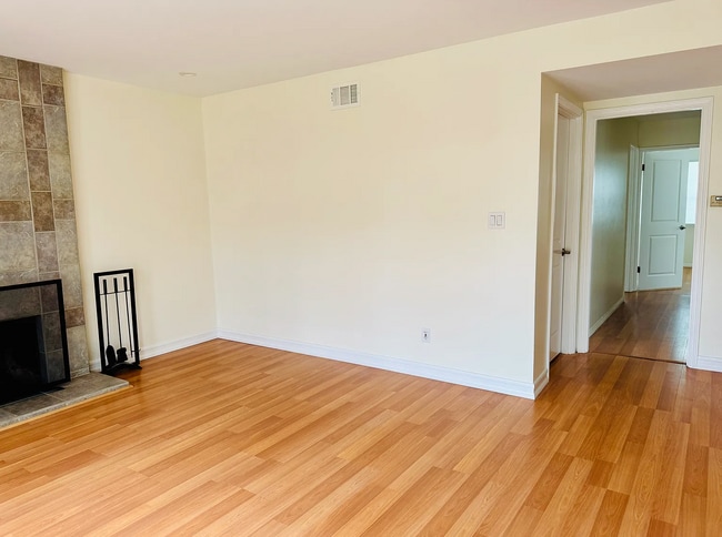 Building Photo - 2967 Naugatuck Ave