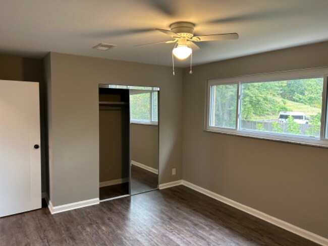 Foto del edificio - 4937 Kelsch Ln