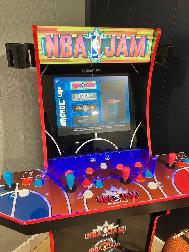 Foto del edificio - 99 N Broadway