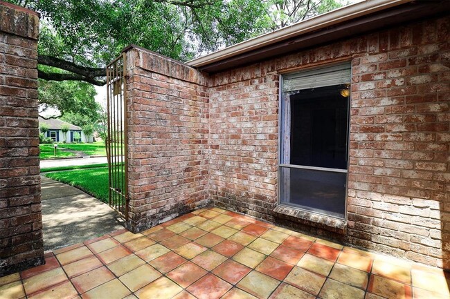 Foto del edificio - 14202 Ella Lee Ln
