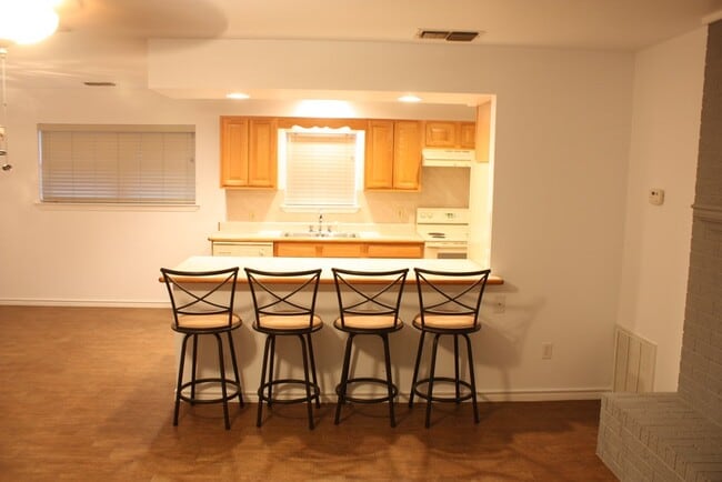 Building Photo - 1316 Carol Ann Dr