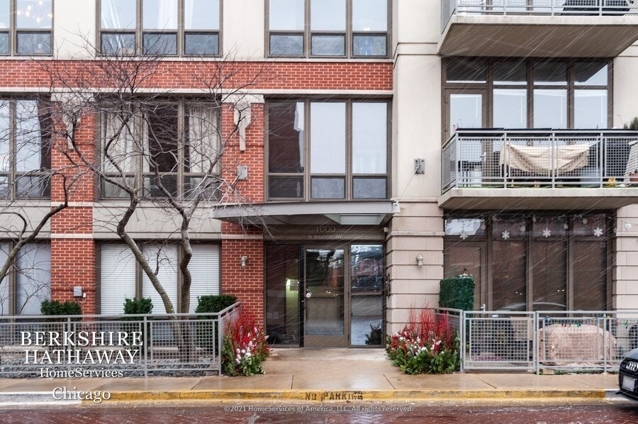1000 N KINGSBURY Street Condo for Rent in Chicago, IL