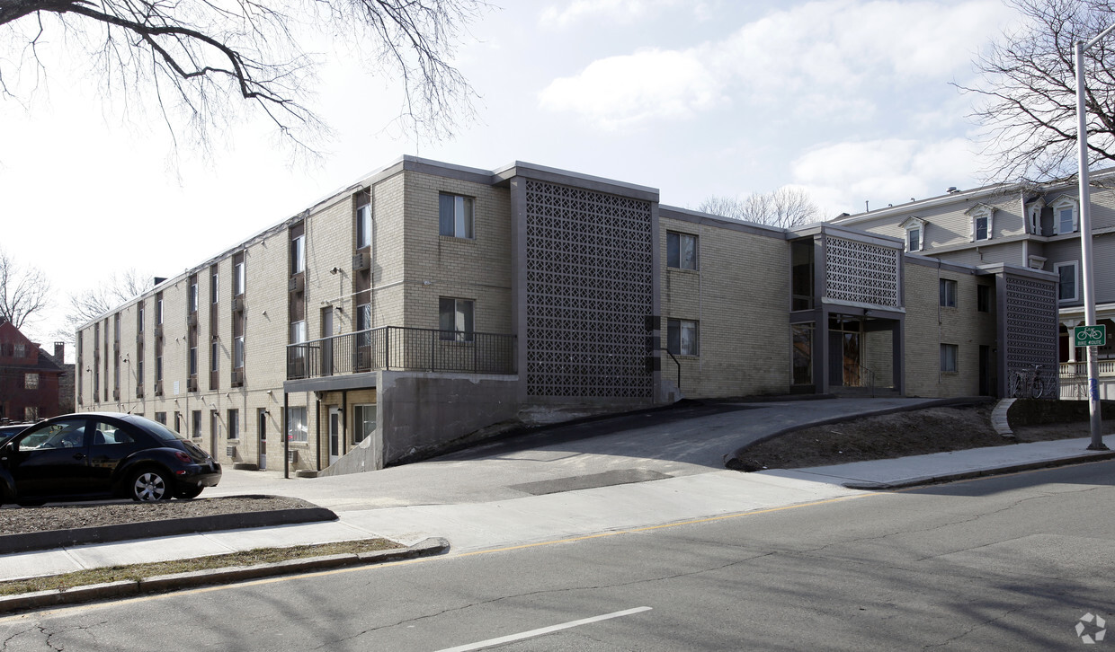 Building Photo - 391-395 Angell St