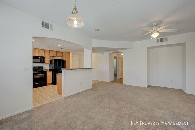 Building Photo - 6160 Rumrill St