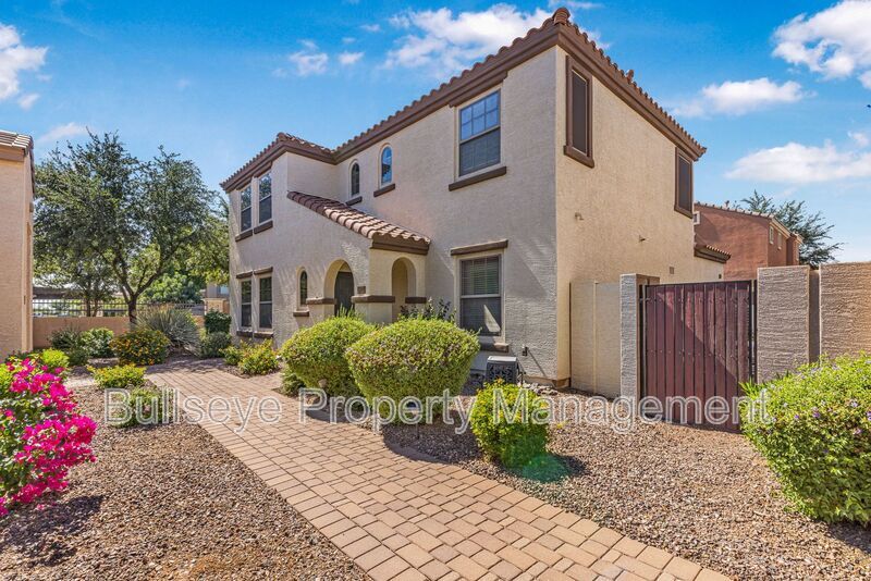 Foto principal - 1712 S Martingale Rd