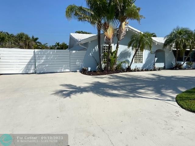 Building Photo - 1170 Dolphin Rd