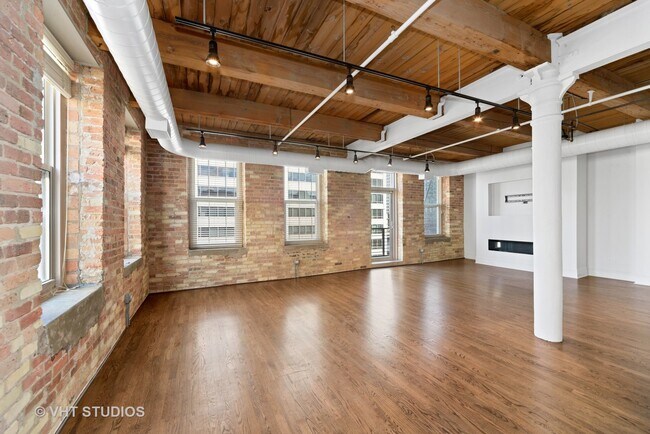 Foto del edificio - 420 S Clinton St