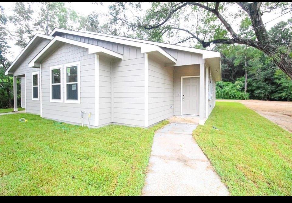 Primary Photo - 26471 Joy Village Dr