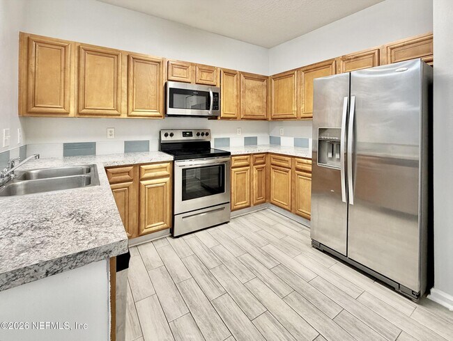 Foto del edificio - 6880 Skaff Ave