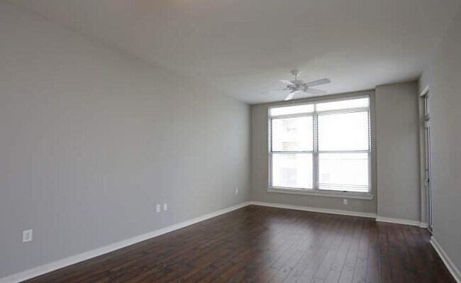 Foto del edificio - 2 bedroom in Dallas TX 75219