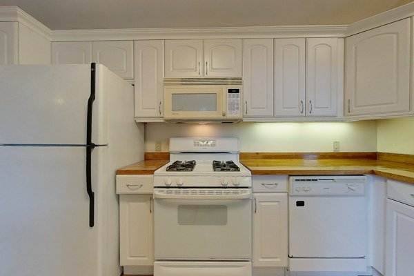 Foto del edificio - 9 Bedlow Ave