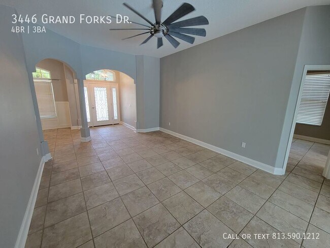 Building Photo - Beautiful Land o Lakes Pool Home