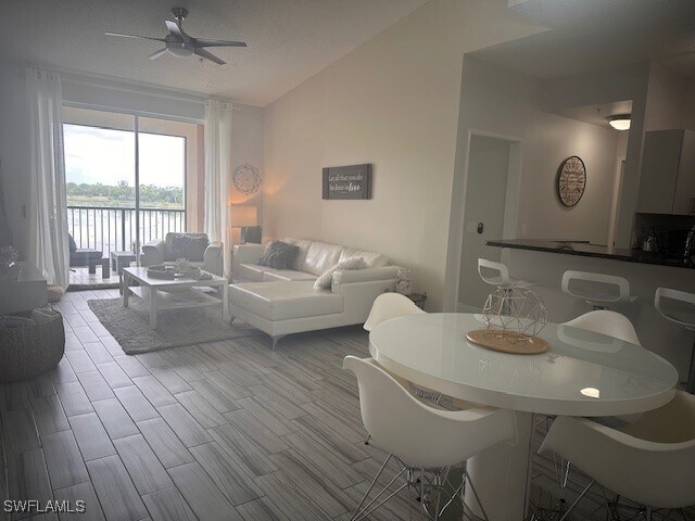 Foto del edificio - 1205 Reserve Way