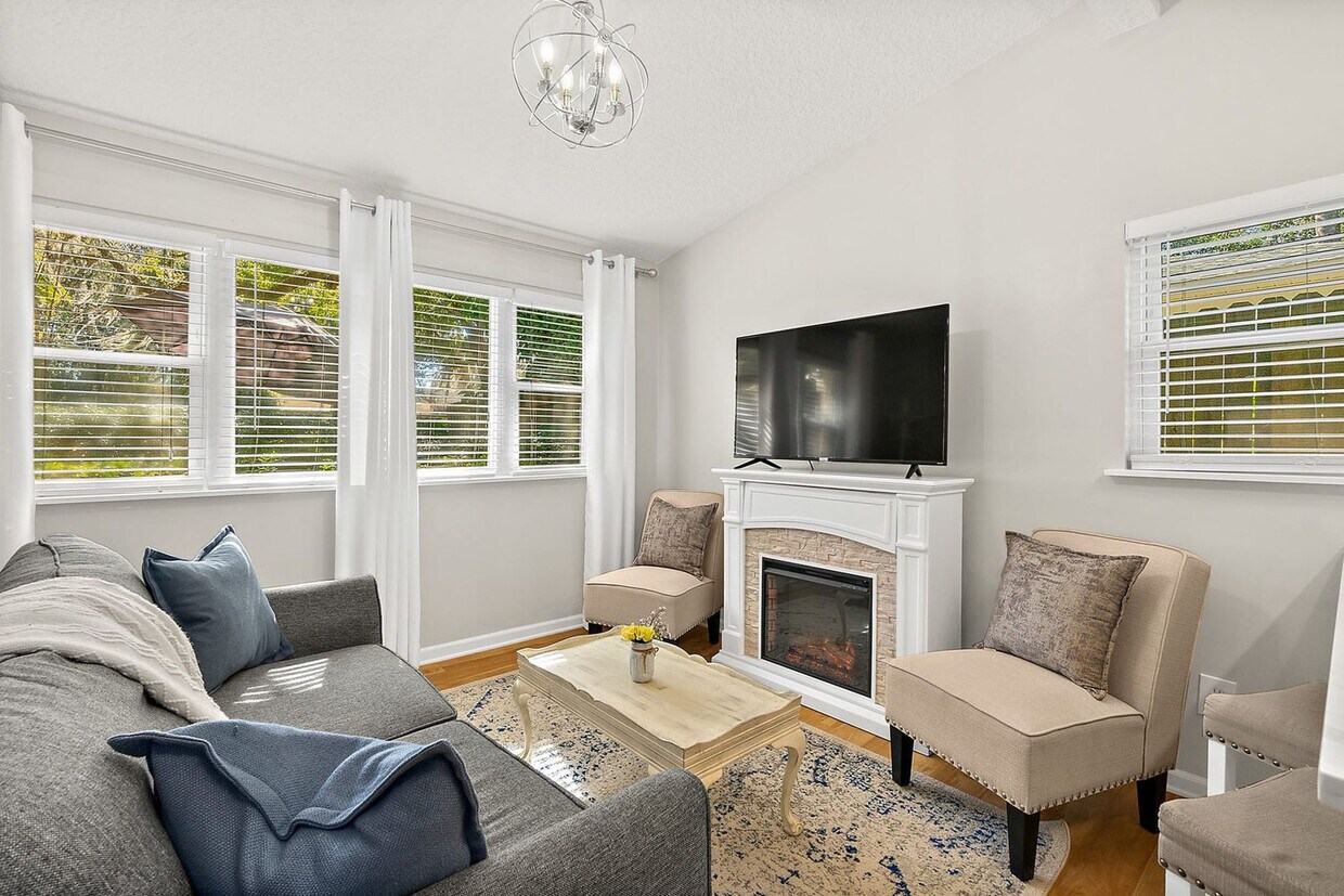 Foto principal - 12 Sylvan Dr