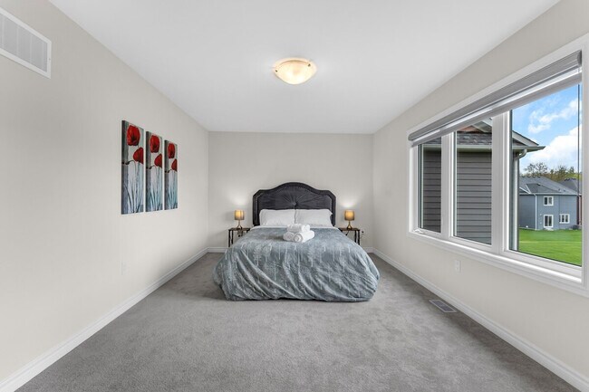 Photo du bâtiment - 280 Beechwood Forest Ln