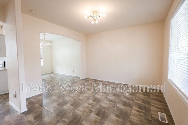 Foto del edificio - 732 NE 42nd Cir