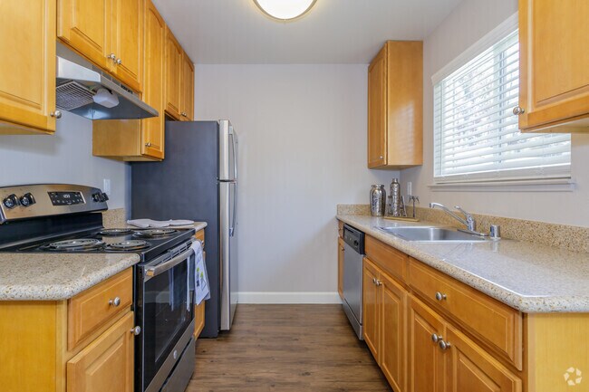2HAB,1.5BA-913 ft² - Westwood Apartments