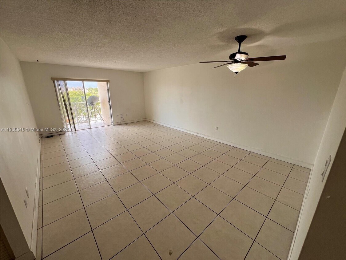 Primary Photo - 7727 SW 86th St