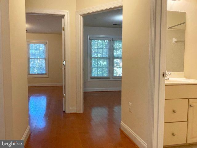 Foto del edificio - 12021 Montrose Park Pl