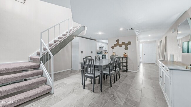 Building Photo - 2615 Hayden Rd