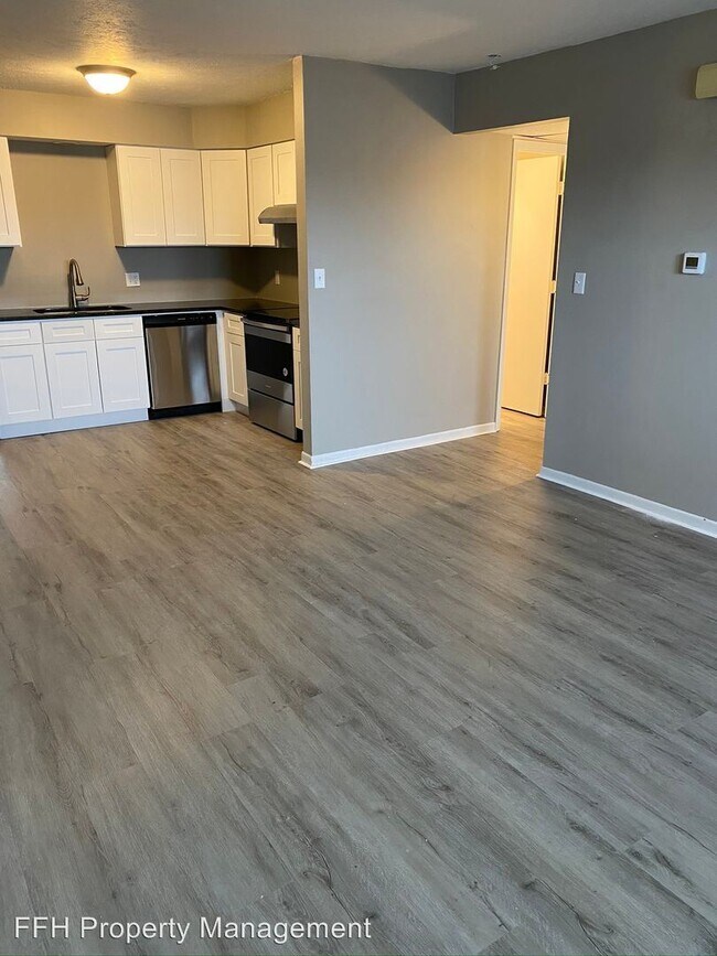 Building Photo - 2 br, 1 bath Apartment - 1024 North Rd.