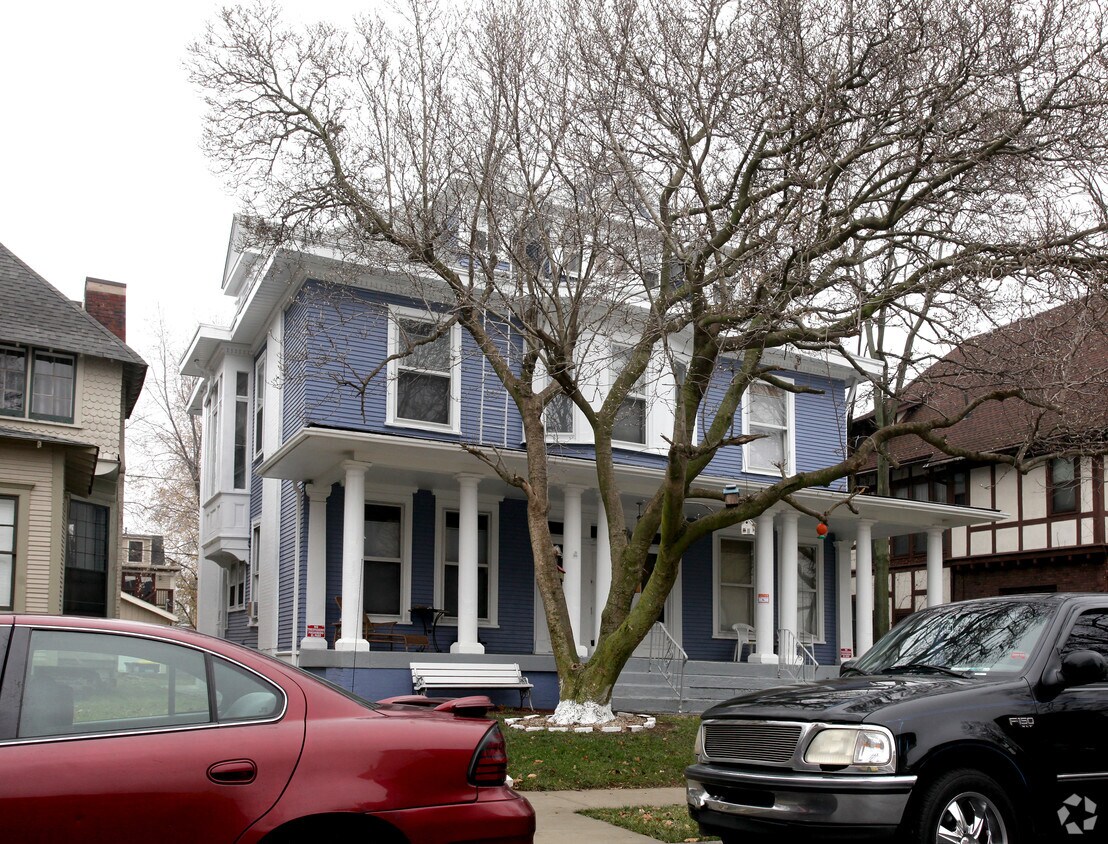 Building Photo - 1627 N Talbott St