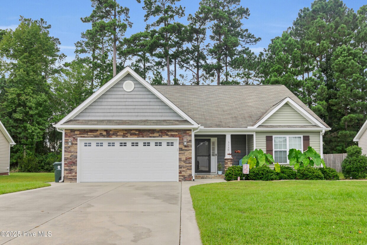 Foto principal - 3130 Drew Ave