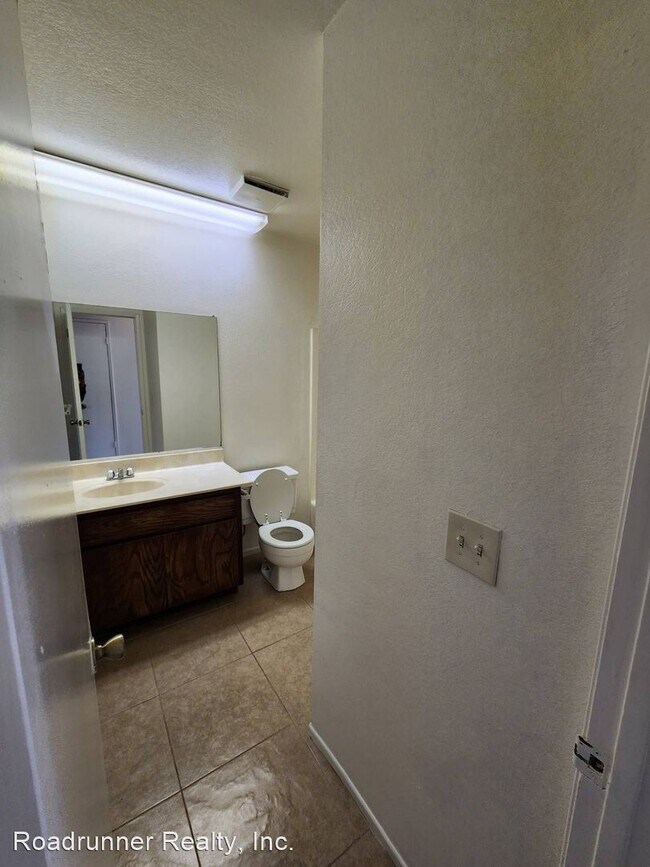 Building Photo - 2 br, 2 bath House - 72546 Juanita Dr.