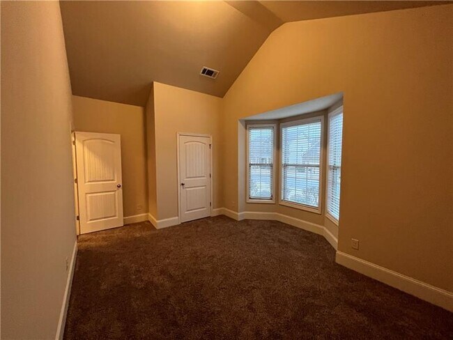 Building Photo - 3640 New River Ct