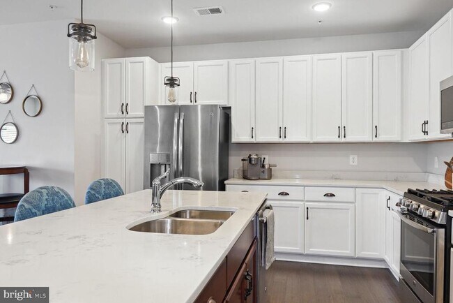 Foto del edificio - 557 Leftwich Ln