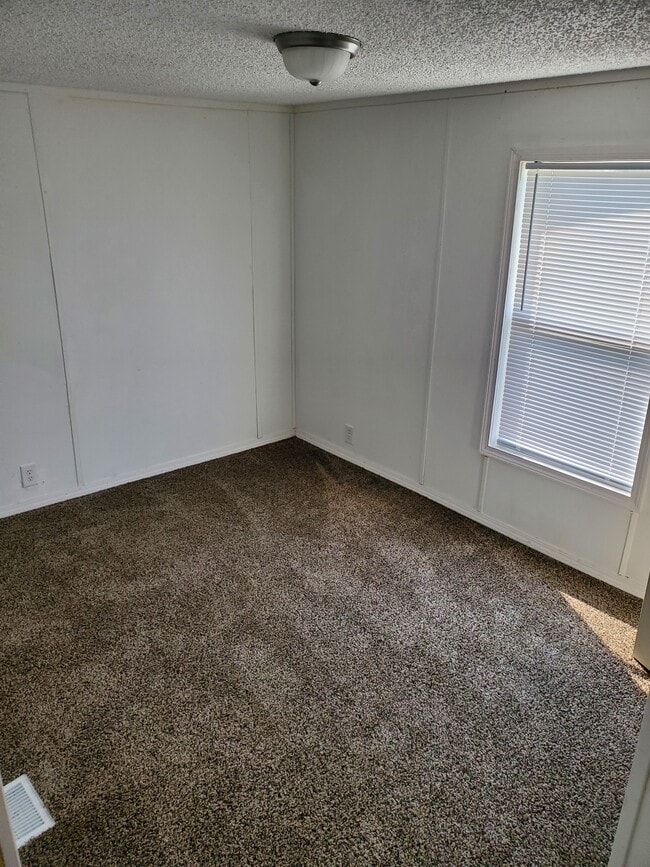 Building Photo - 9380 Cotton Ln