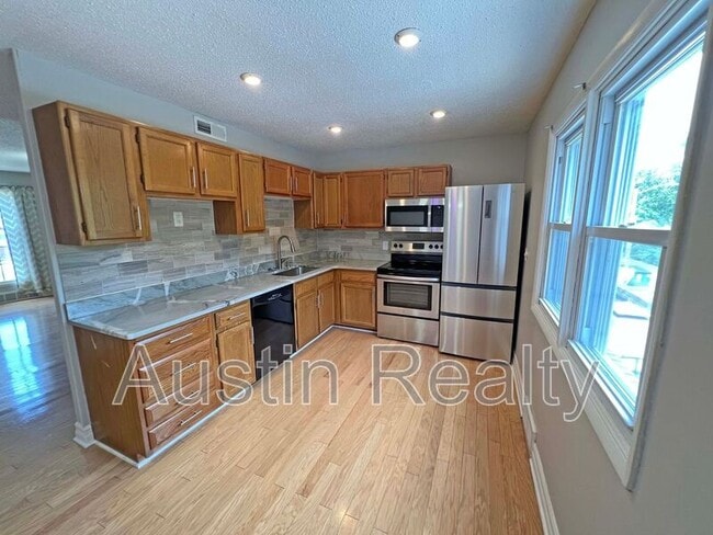 Building Photo - 4081 Paule Ave