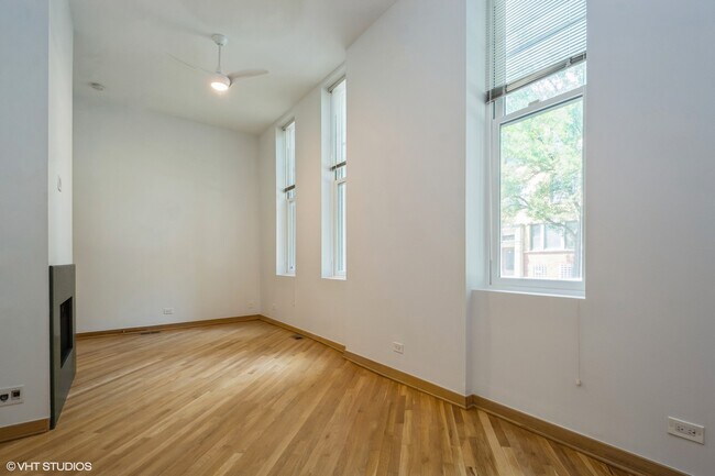 Building Photo - 2058 N Seminary Ave