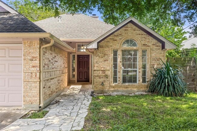 Building Photo - 1802 Ramona Cir