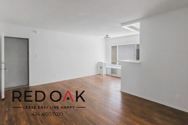 Foto del edificio - 4061 McLaughlin Ave