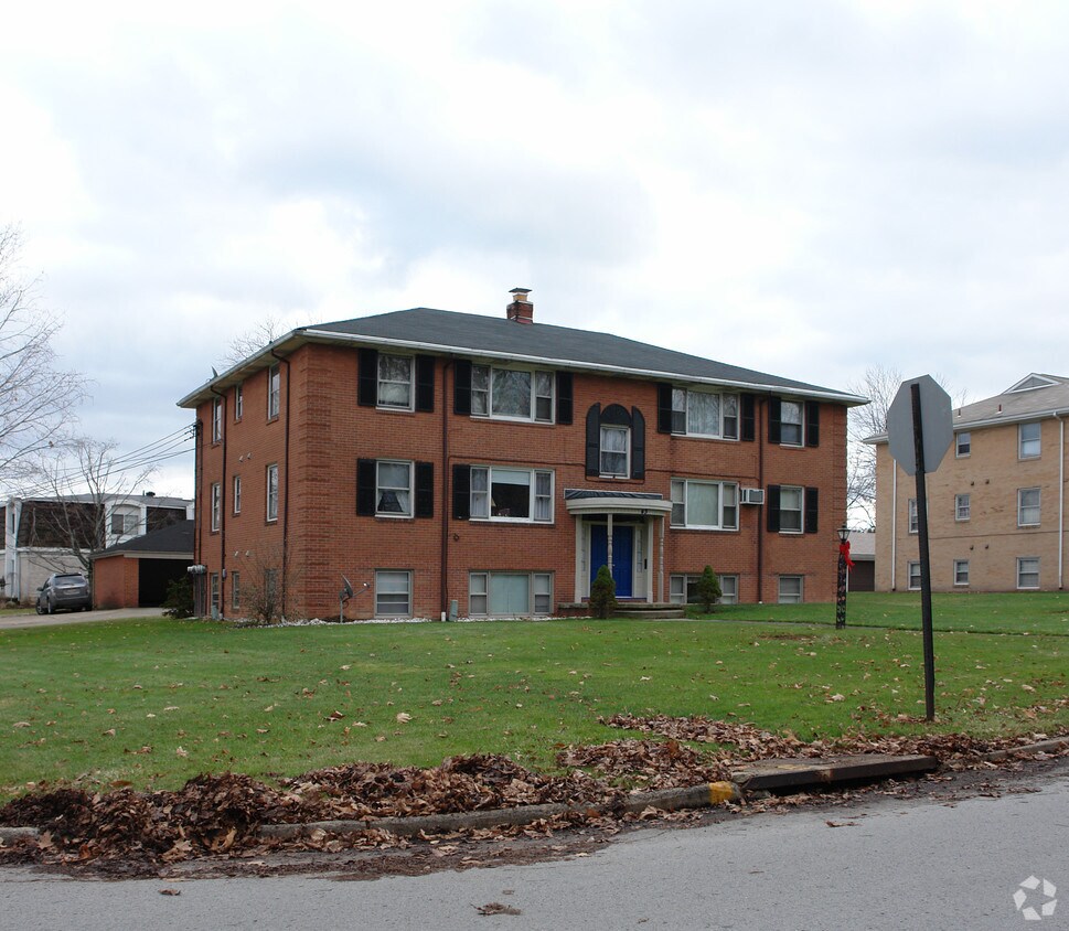 43 Green Bay Dr, Youngstown, OH 44512 Apartments in Youngstown, OH