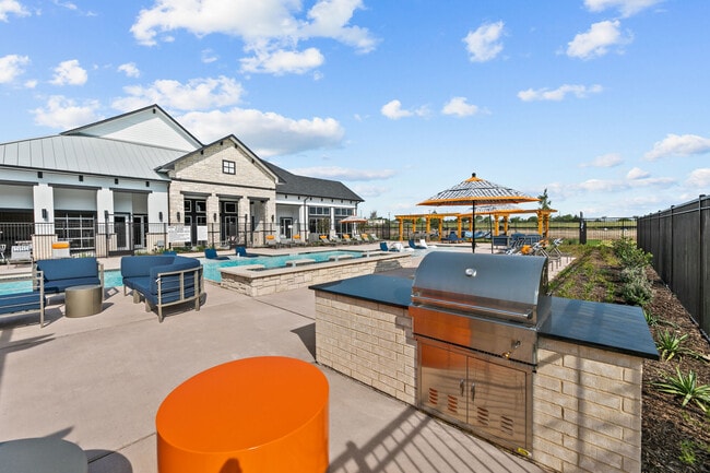 Building Photo - The Summit At Walnut Creek