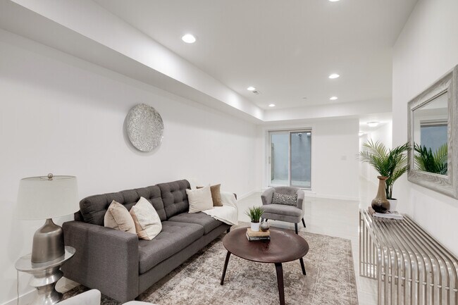 Lower level living area - 1815 Wylie St