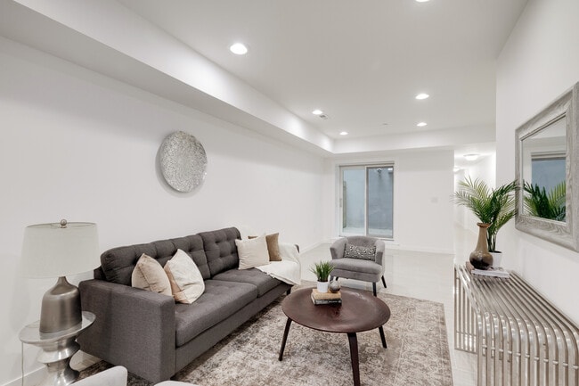 Lower level living area - 1815 Wylie St