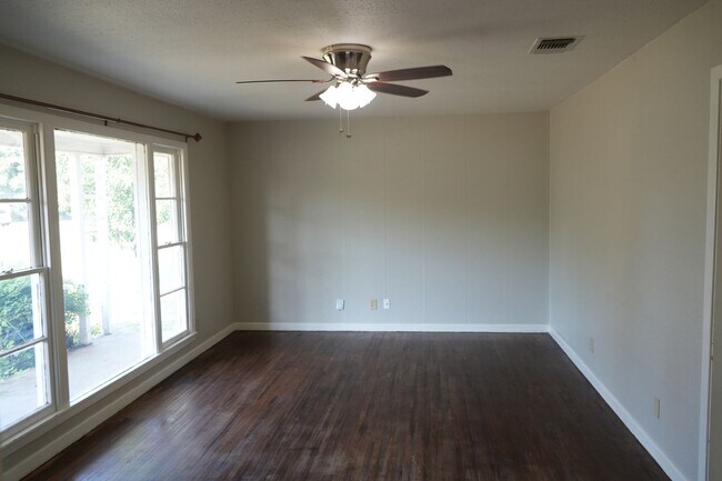 Foto del edificio - 3008 47th St