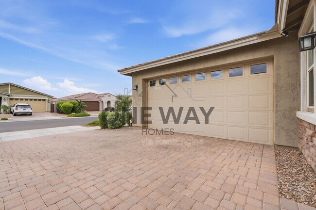 Building Photo - 9836 E Red Giant Dr