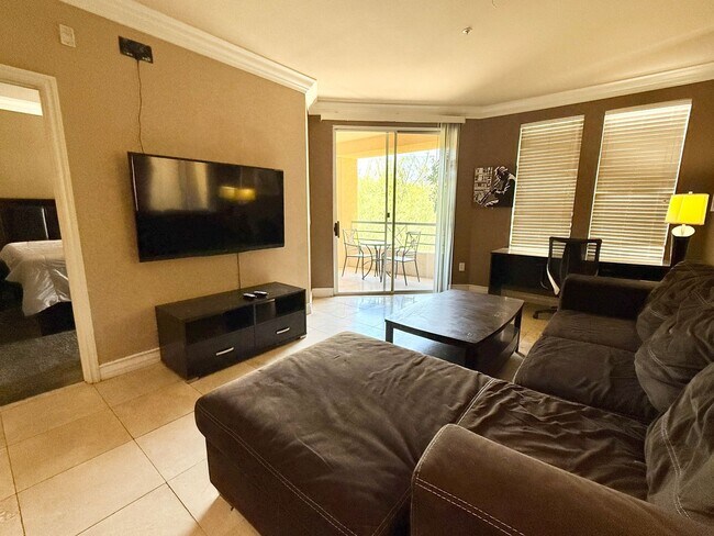 Foto del edificio - Meridian FURNISHED 2 BDR /2 BATH Luxury Co...