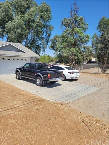 Primary Photo - 41851 Kalmia St