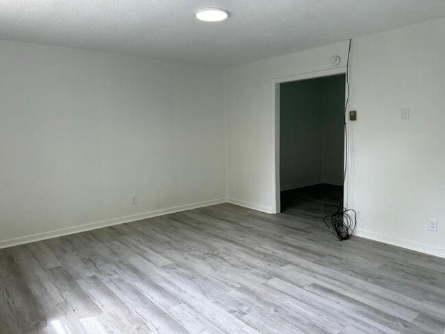 Foto del edificio - 205 Nolens Hill Rd