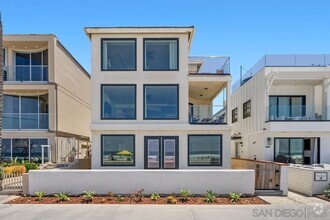 Building Photo - 3685-89 Ocean Front Walk